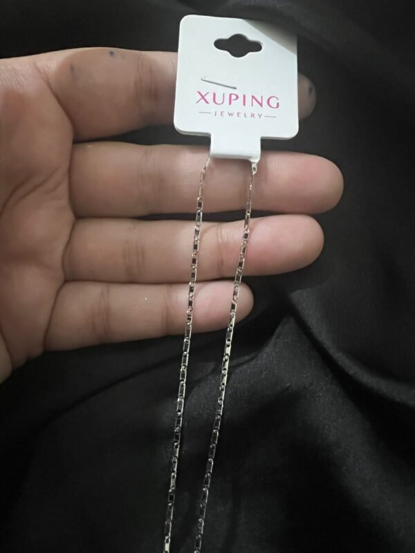 Xuping Medium Size Silver Chain - Image 3