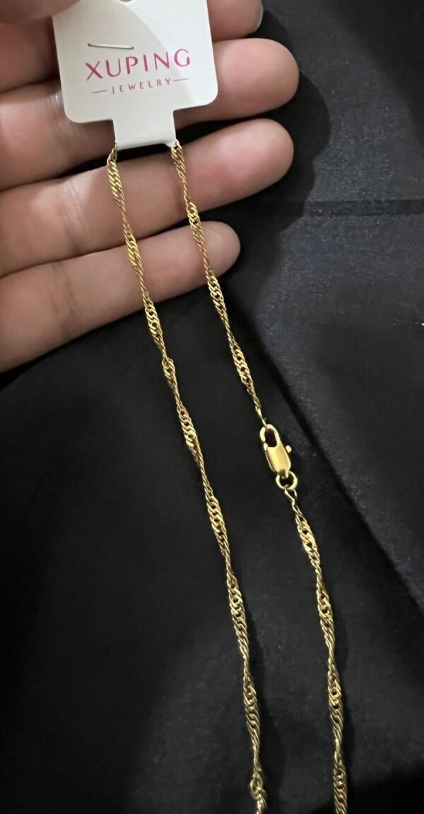 Xuping Twisted Long Chain Gold Look