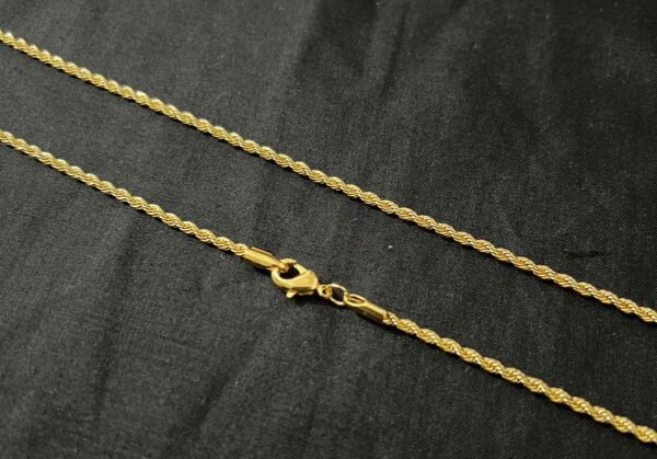 Xuping Spiral Medium Size Gold Look Chain