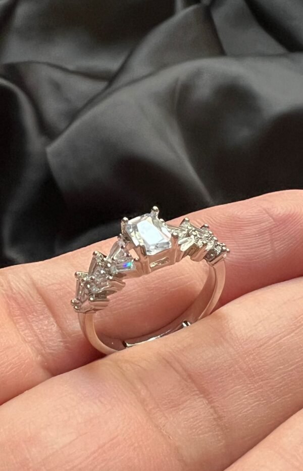 Tapered Stone Silver Ring Daily Wear - Image 3