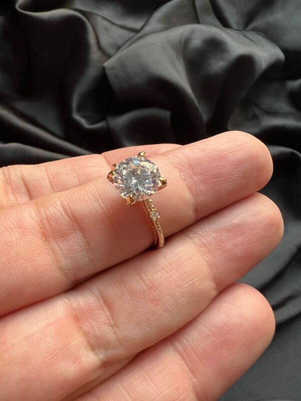 Xuping Diamond Cut Stone Delicate Ring - Image 7