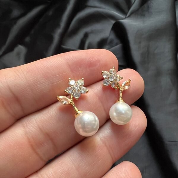 White Zircon Flower With White Pearl - Image 2