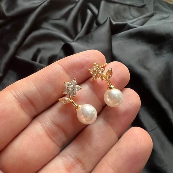 White Zircon Flower With White Pearl - Image 5