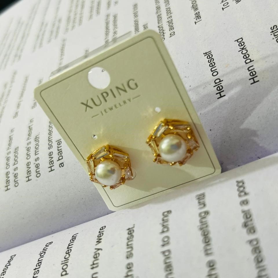 Xuping Pearl Studs